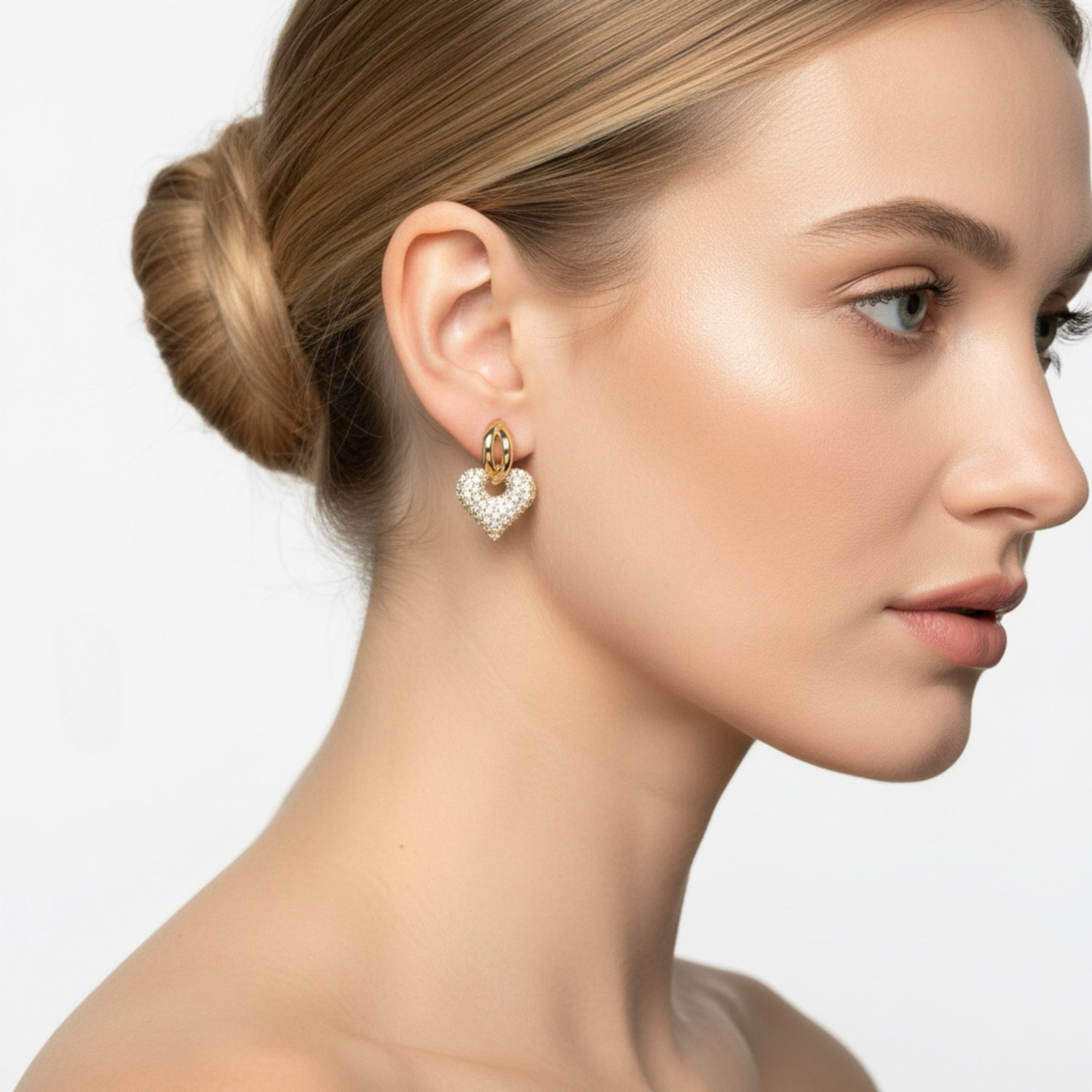 𝖲𝖠𝖡𝖤𝖭𝖣𝖠 Heart Earrings