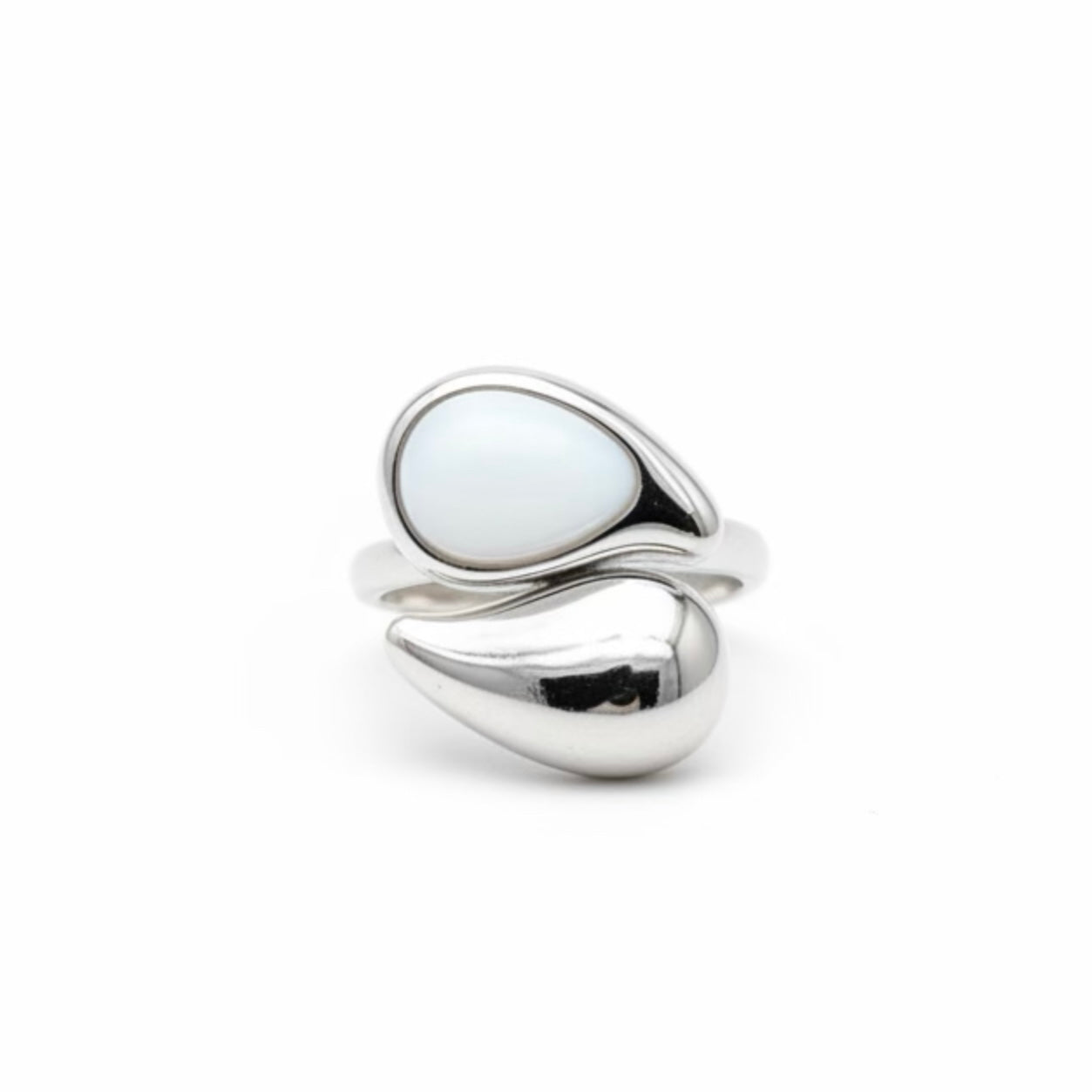 𝖲𝖠𝖡𝖤𝖭𝖣𝖠 Soft Glow Ring
