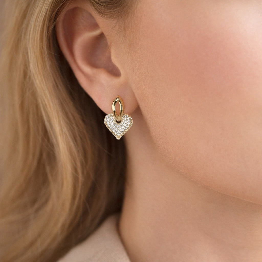 𝖲𝖠𝖡𝖤𝖭𝖣𝖠 Heart Earrings