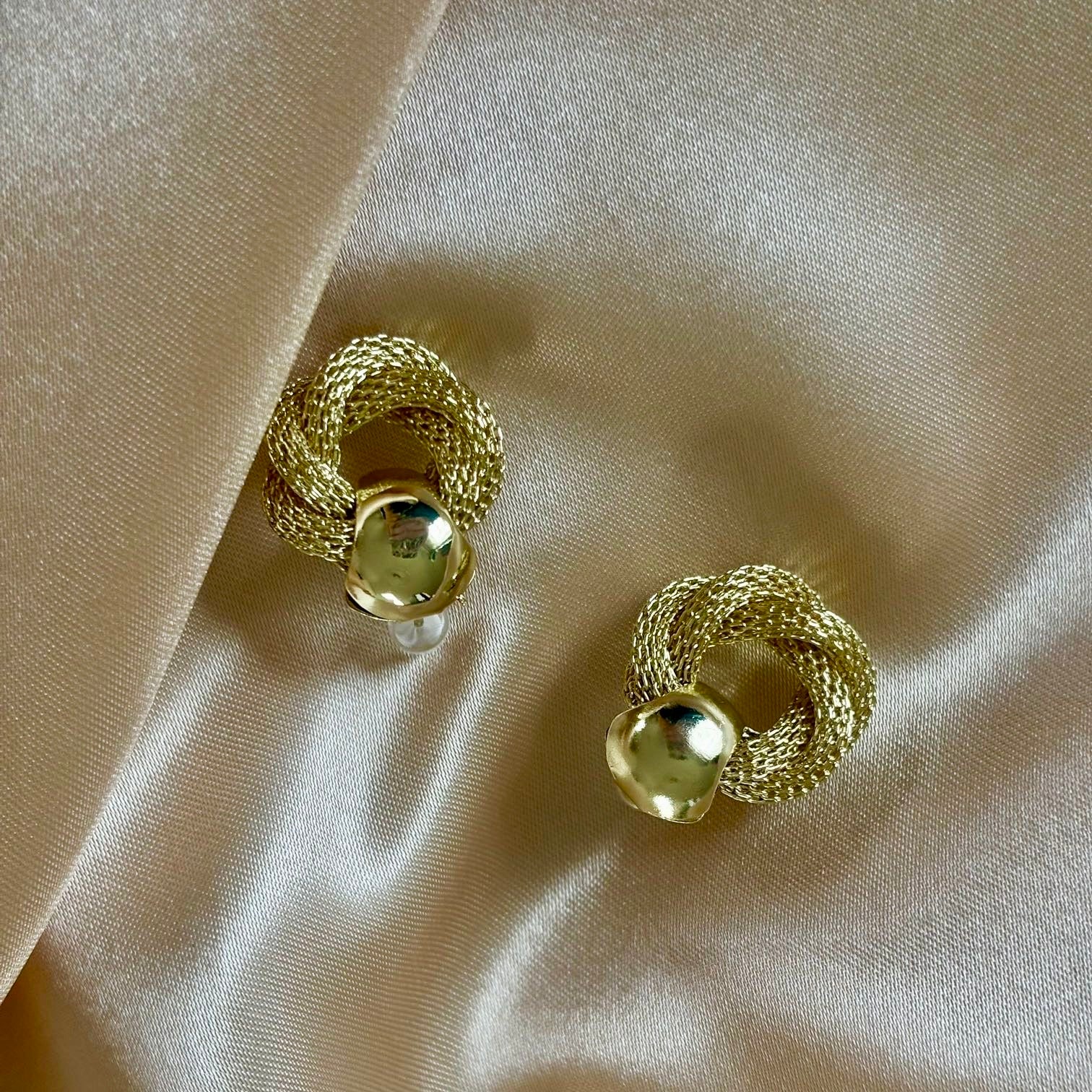 𝖲𝖠𝖡𝖤𝖭𝖣𝖠 Weave Earrings