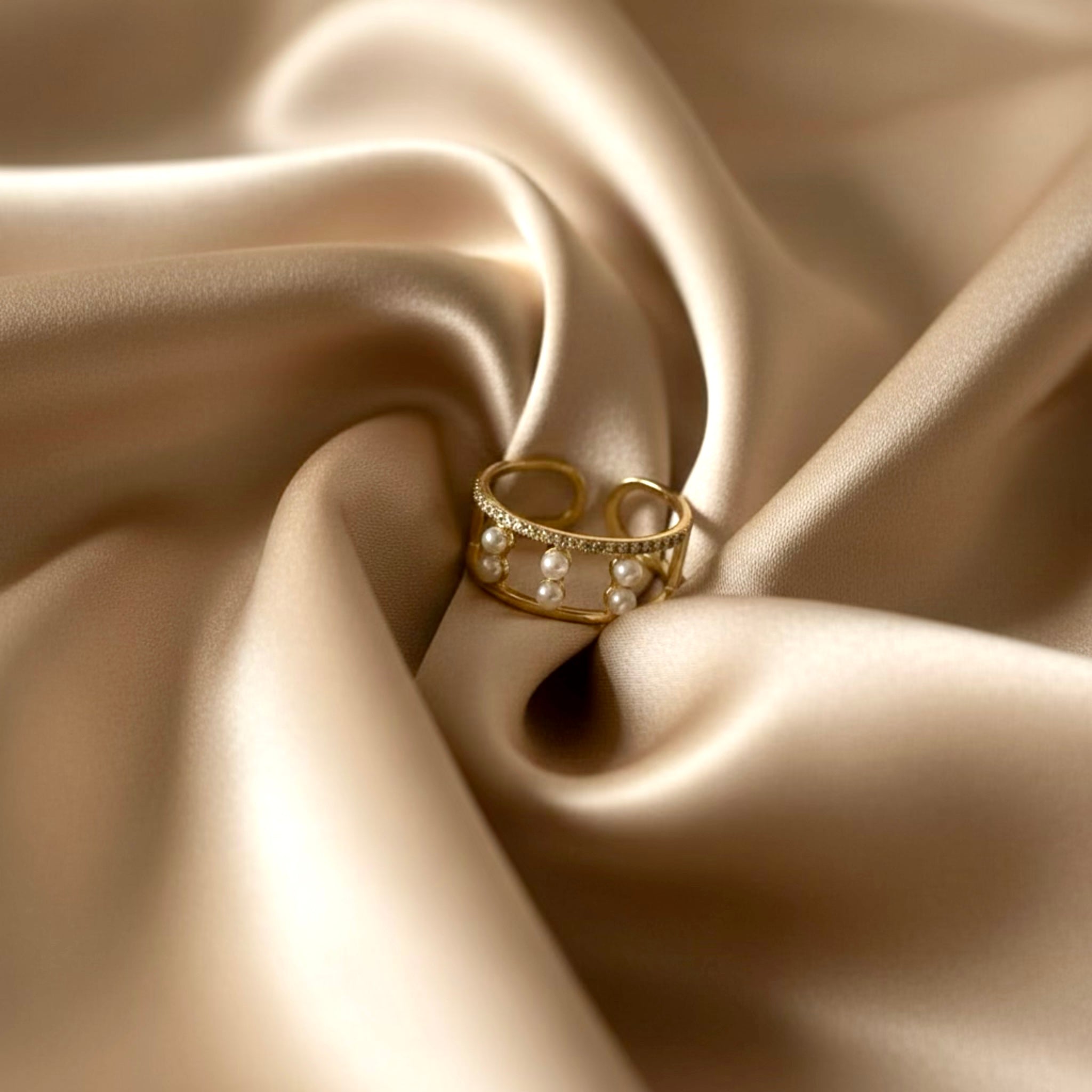 𝖲𝖠𝖡𝖤𝖭𝖣𝖠 Fine Ethereal Ring