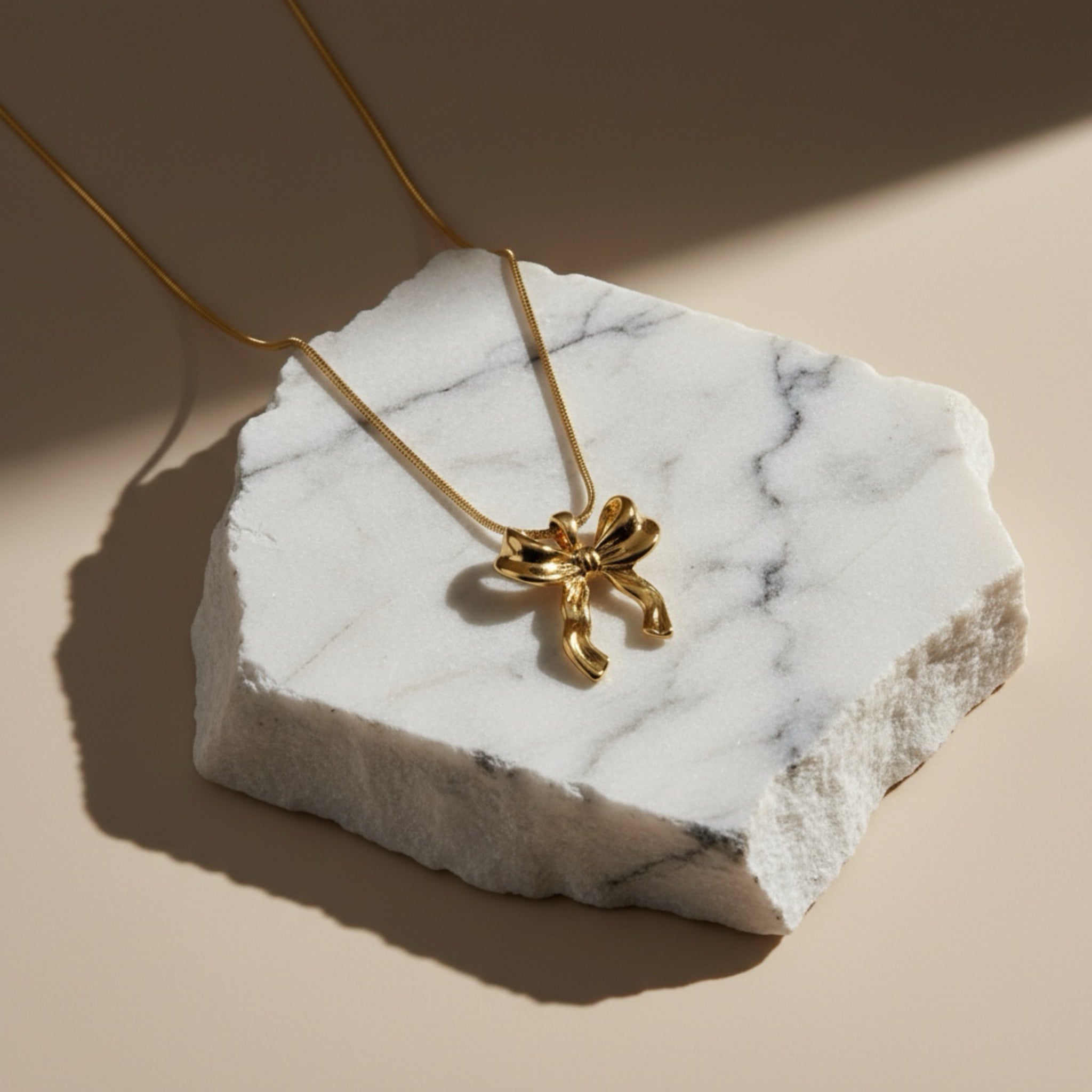 𝖲𝖠𝖡𝖤𝖭𝖣𝖠 Ribbon Necklace