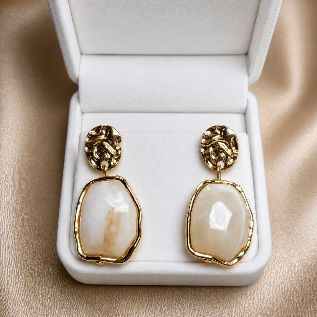 𝖲𝖠𝖡𝖤𝖭𝖣𝖠 Silky Earrings