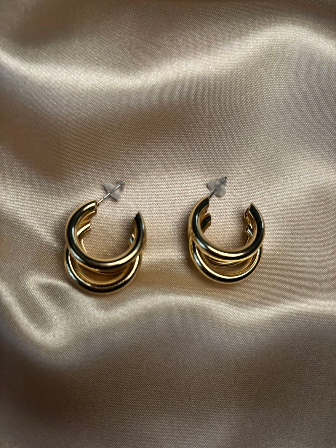𝖲𝖠𝖡𝖤𝖭𝖣𝖠 Triple Earrings