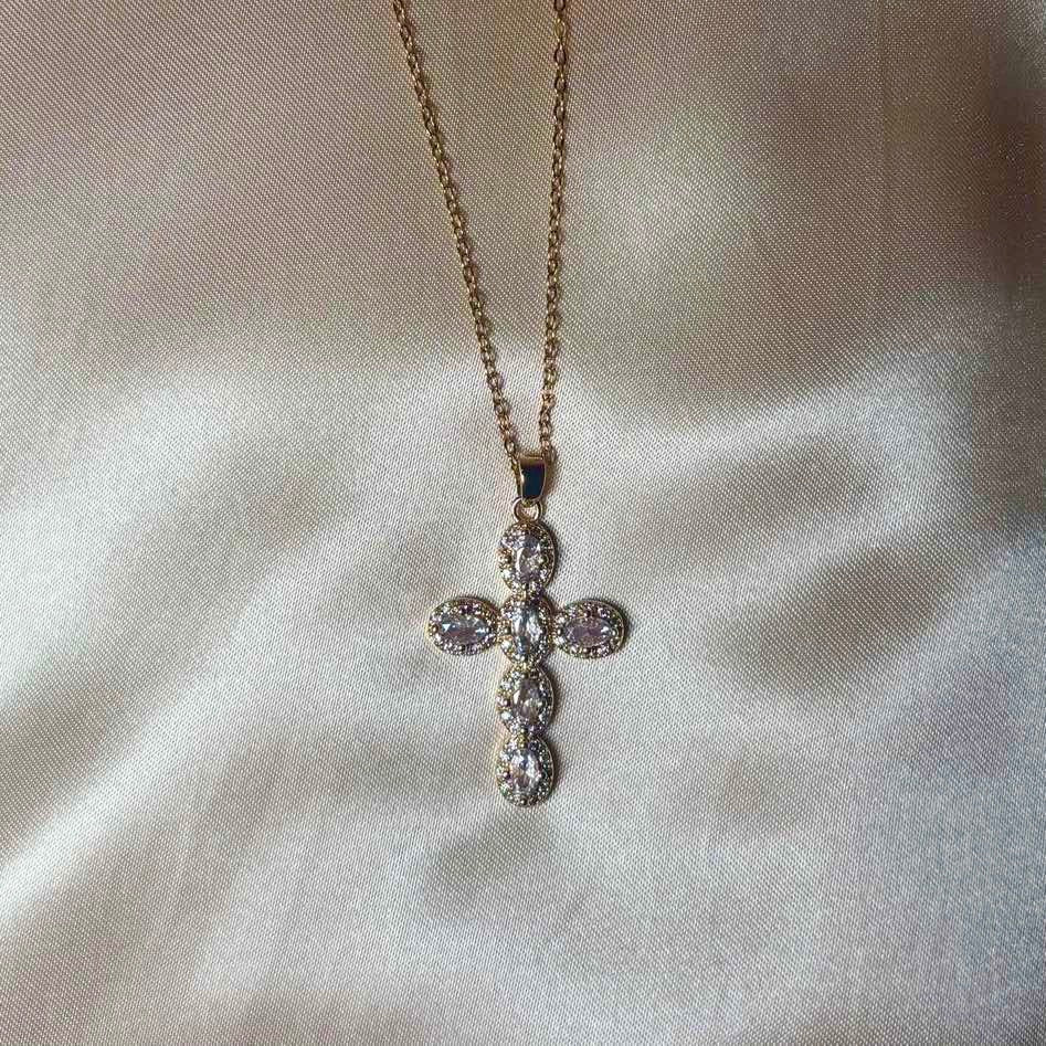𝖲𝖠𝖡𝖤𝖭𝖣𝖠 Round Fancy Cross