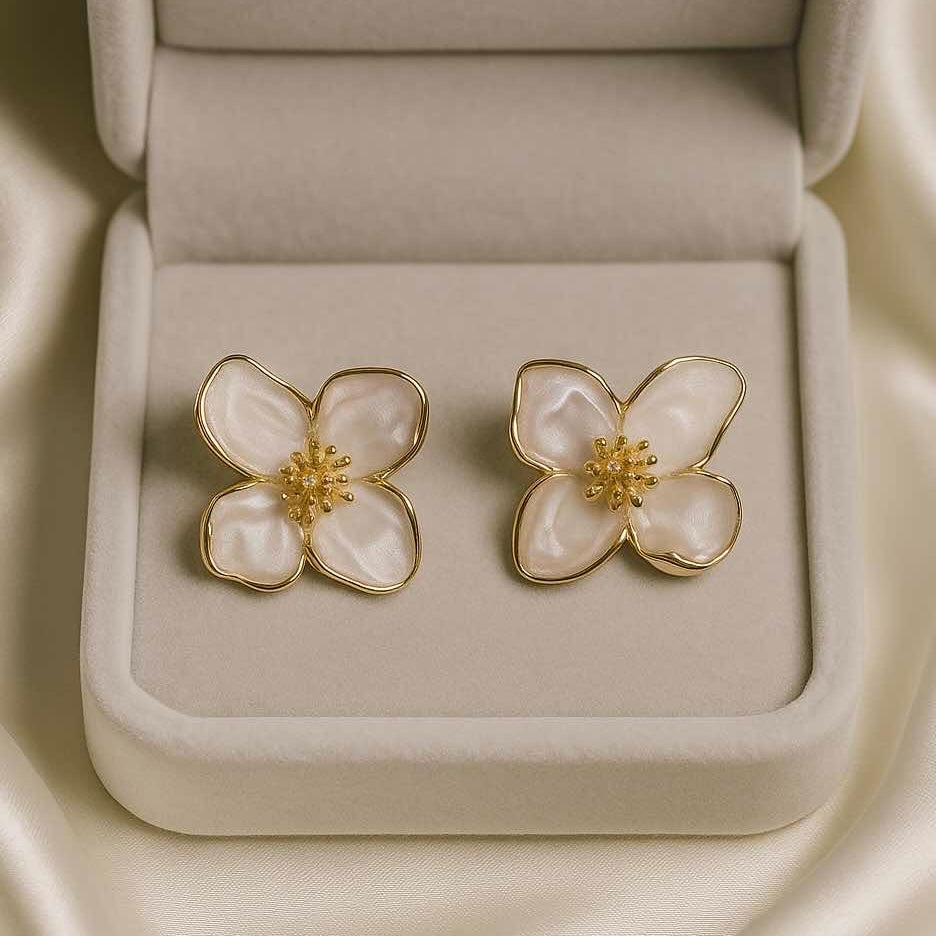 𝖲𝖠𝖡𝖤𝖭𝖣𝖠 Flower Earrings