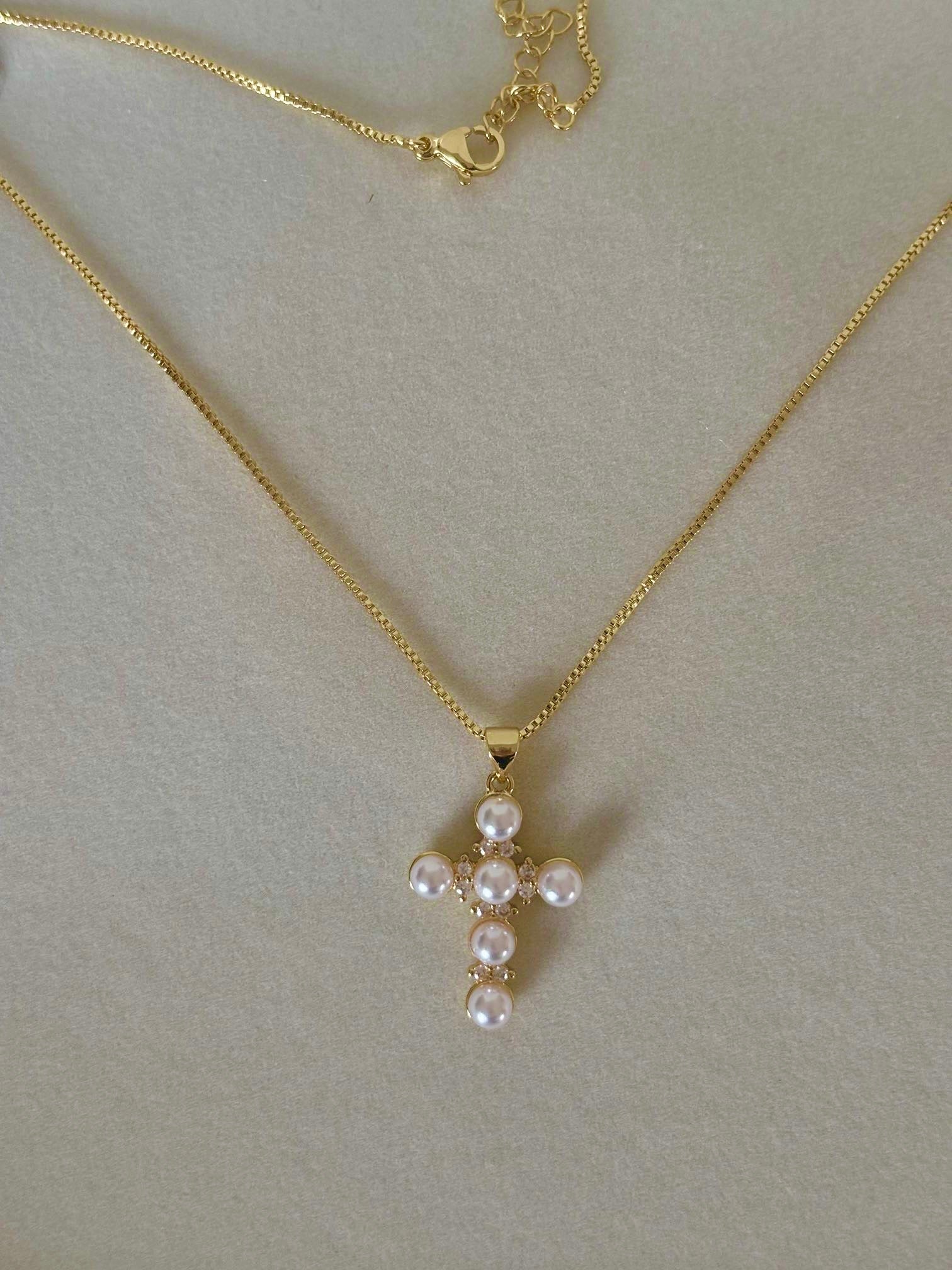 𝖲𝖠𝖡𝖤𝖭𝖣𝖠 Glamour Cross