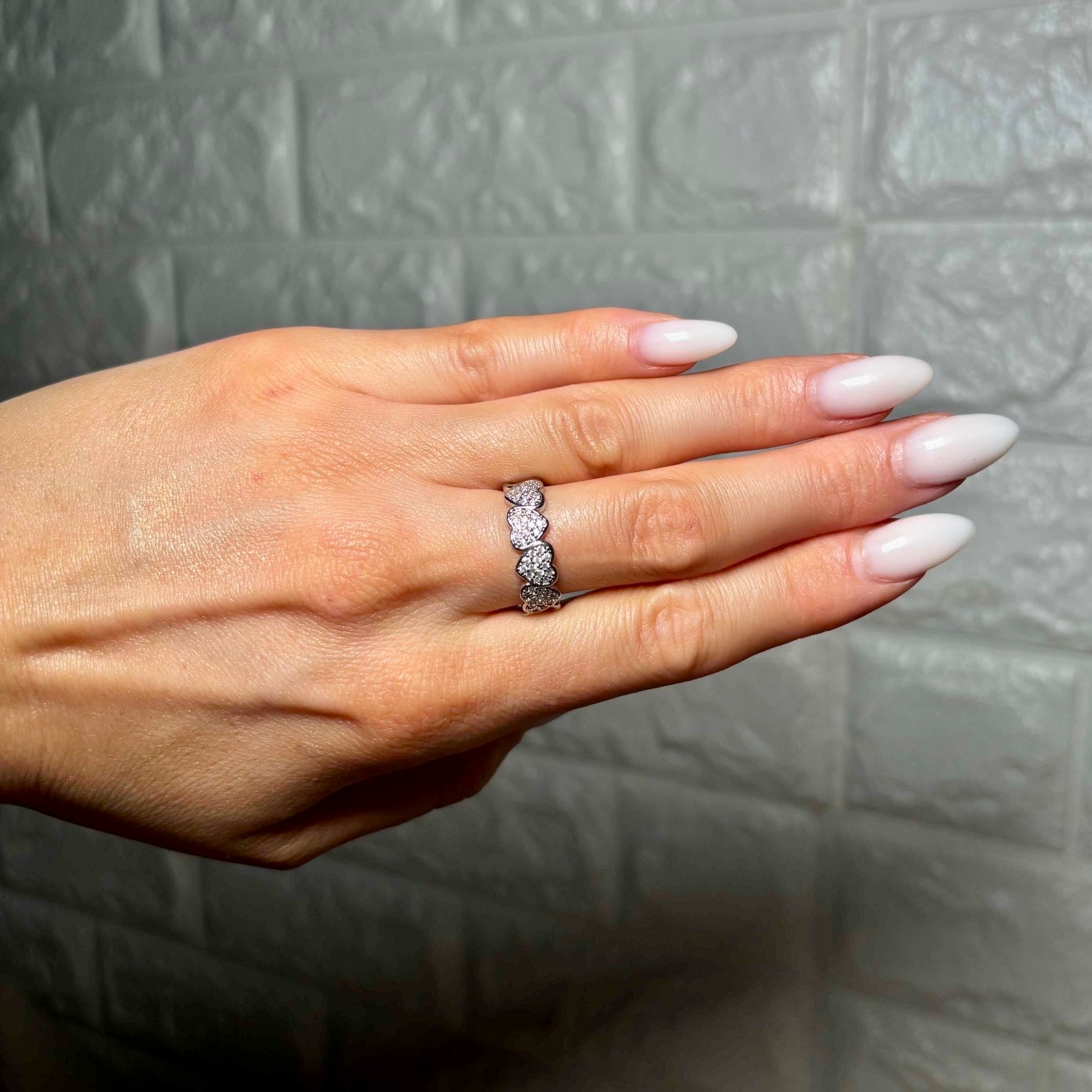 𝖲𝖠𝖡𝖤𝖭𝖣𝖠 Lovely Heart Ring