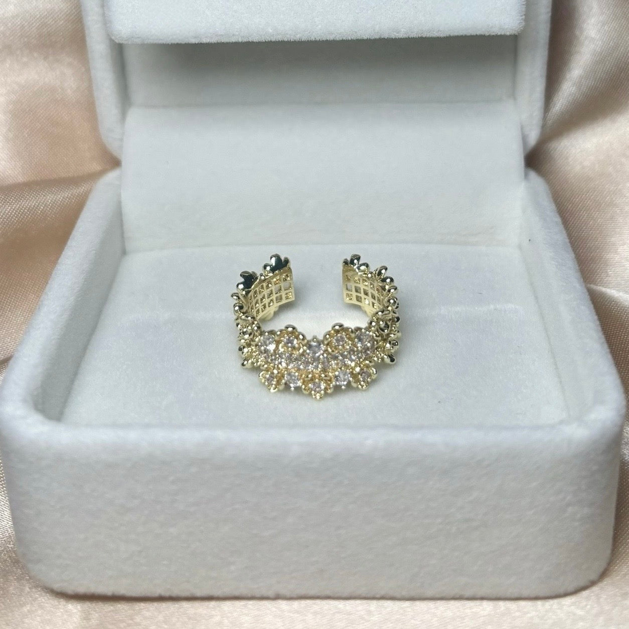 𝖲𝖠𝖡𝖤𝖭𝖣𝖠 Glitter Glam Ring
