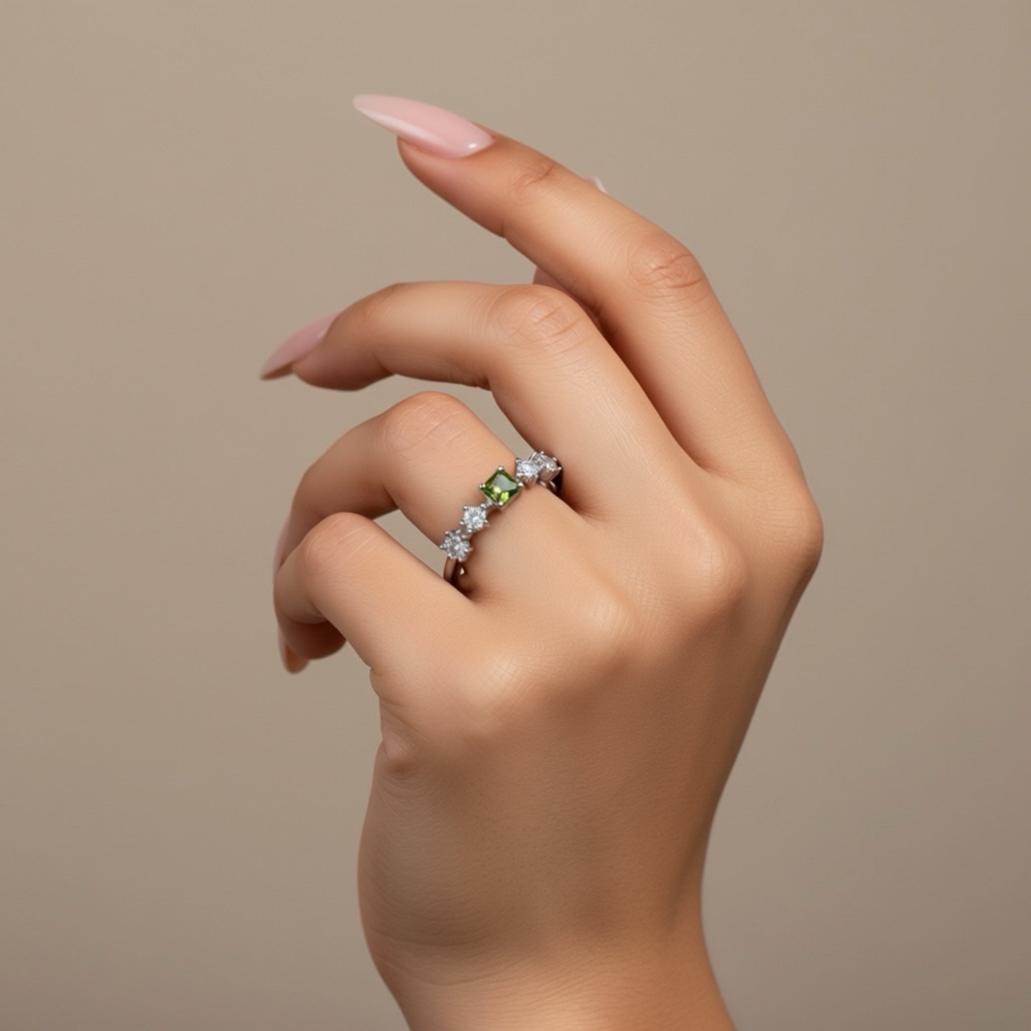 𝖲𝖠𝖡𝖤𝖭𝖣𝖠 Green Glow Ring