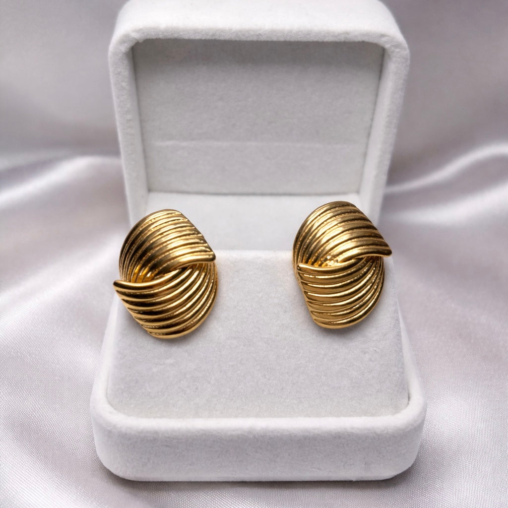 𝖲𝖠𝖡𝖤𝖭𝖣𝖠 Simple Earrings