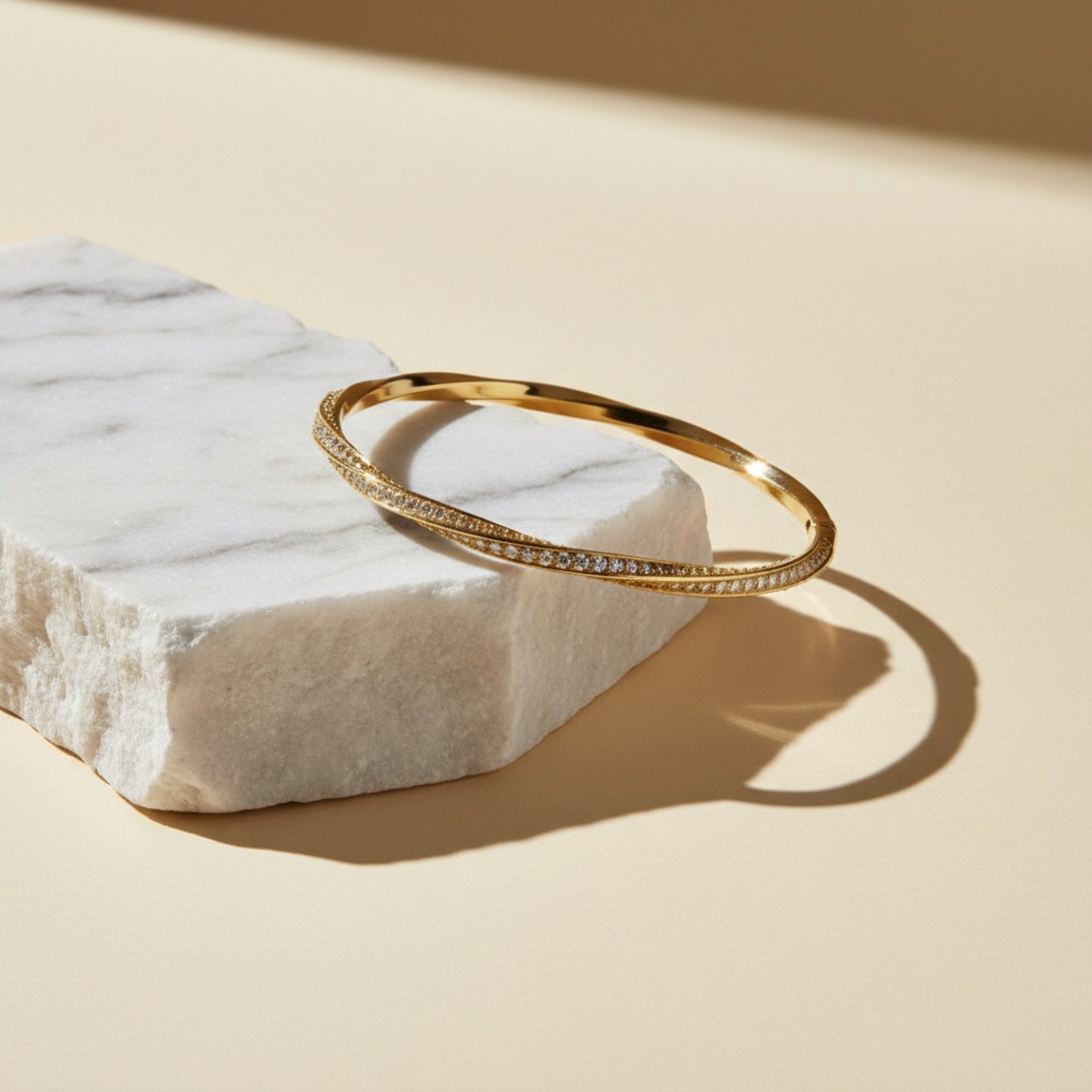 𝖲𝖠𝖡𝖤𝖭𝖣𝖠 Circle Bracelet