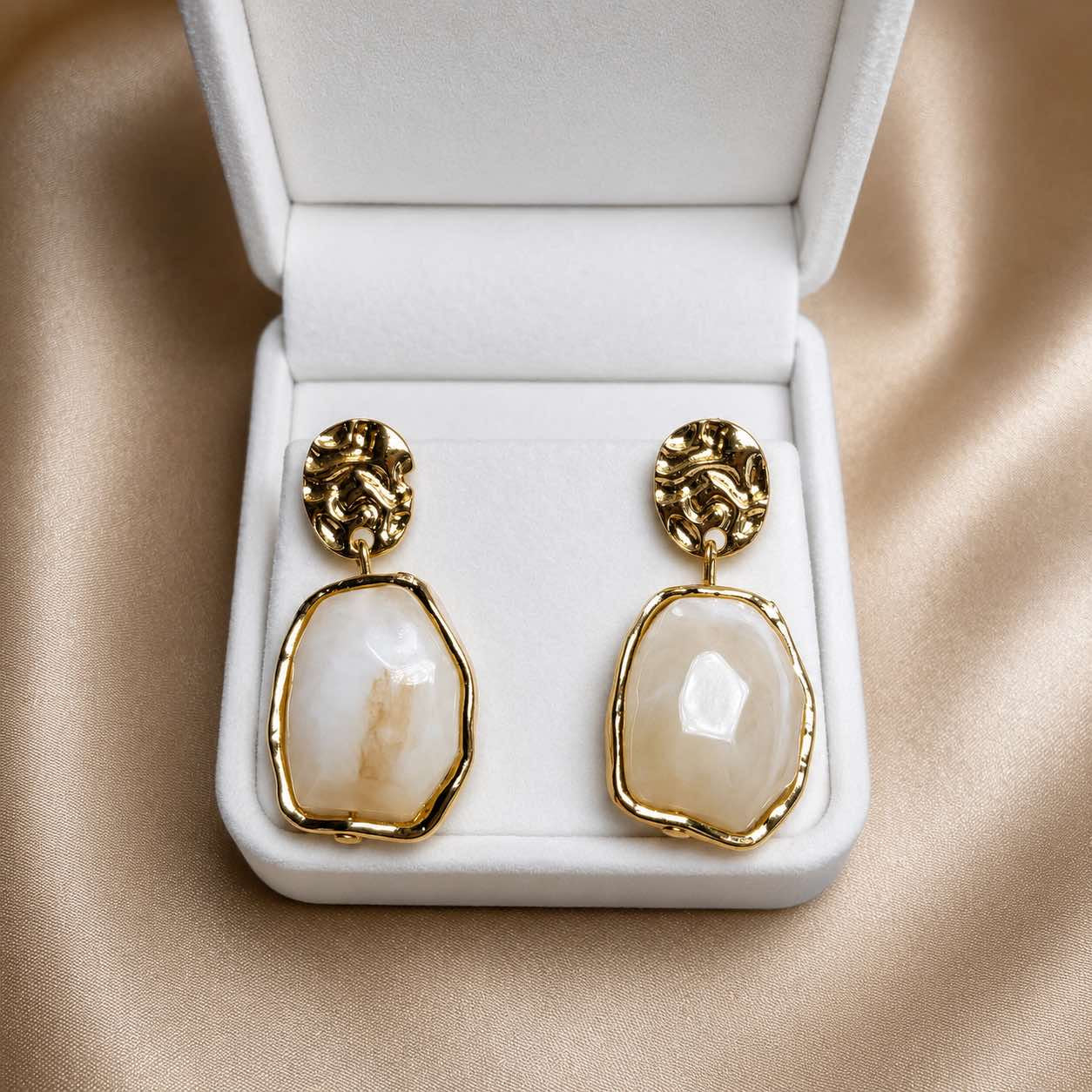 𝖲𝖠𝖡𝖤𝖭𝖣𝖠 Silky Earrings