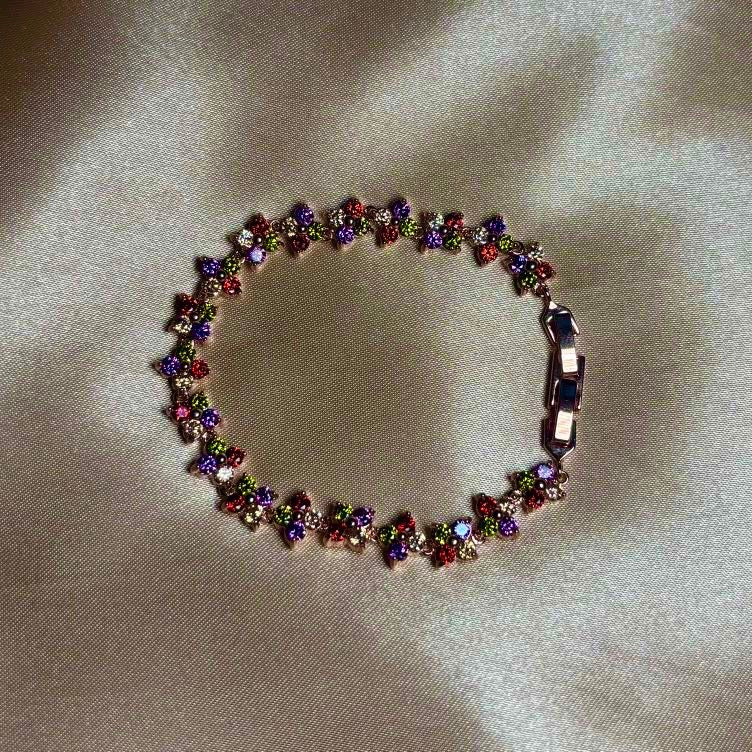 𝖲𝖠𝖡𝖤𝖭𝖣𝖠 Flower Bracelet