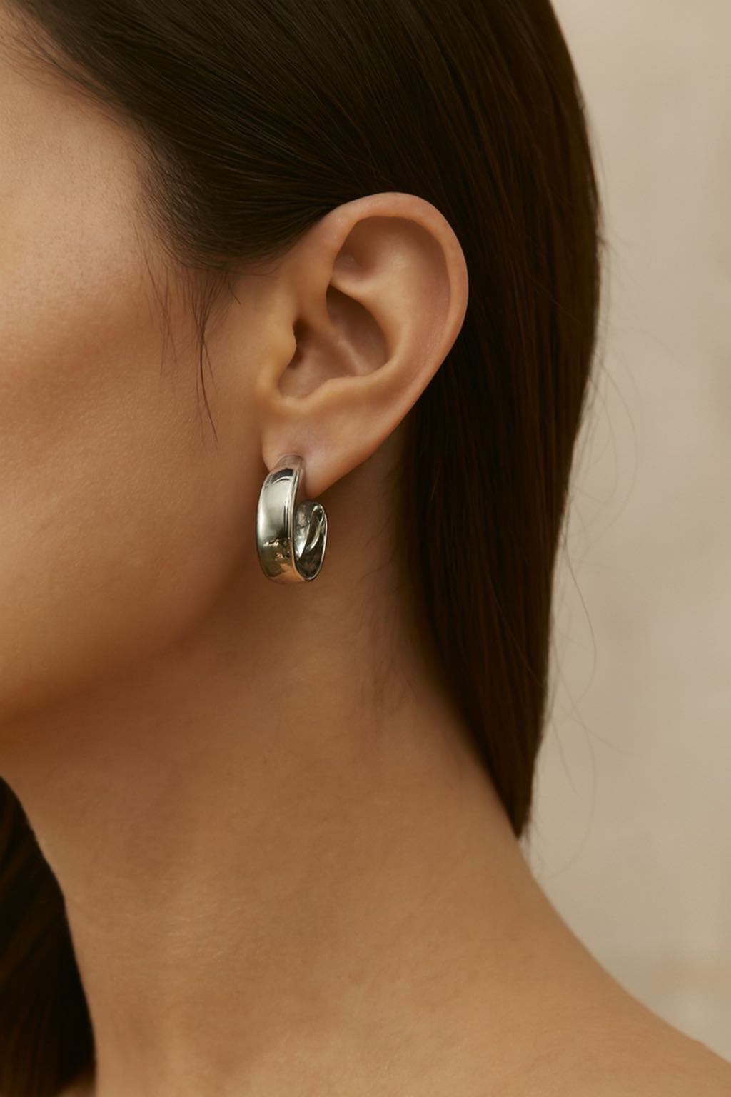 𝖲𝖠𝖡𝖤𝖭𝖣𝖠 Hoop Earrings