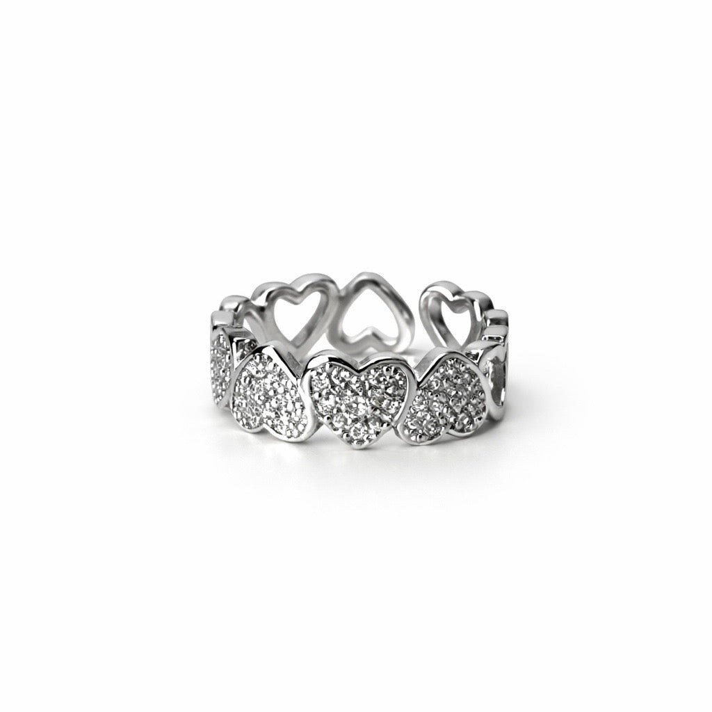 𝖲𝖠𝖡𝖤𝖭𝖣𝖠 Lovely Heart Ring