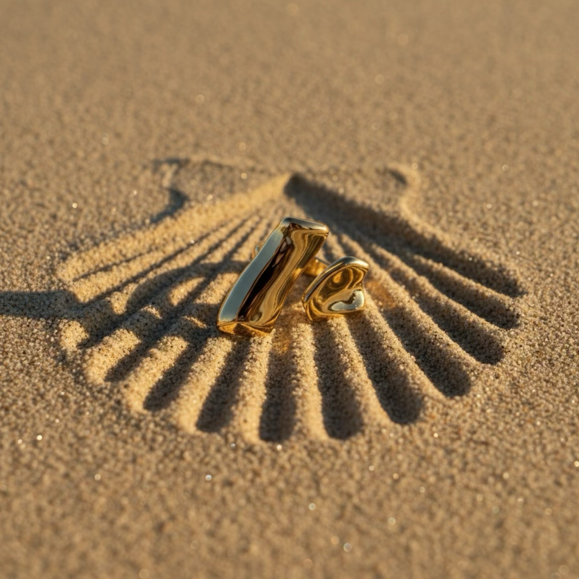 𝖲𝖠𝖡𝖤𝖭𝖣𝖠 Sculpted Ring