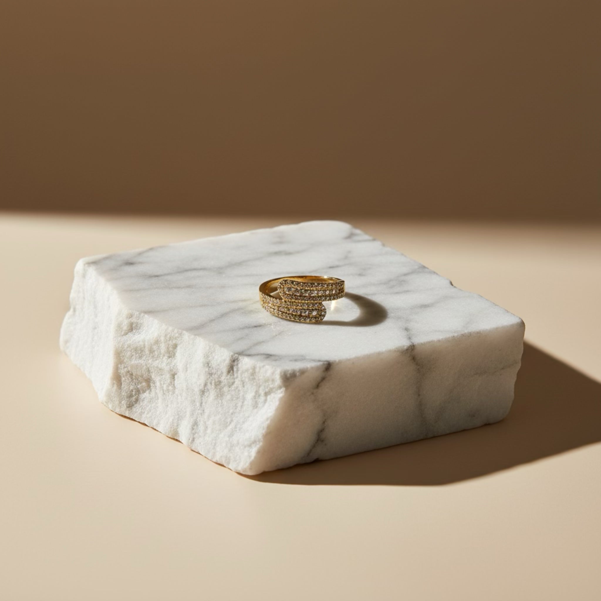 𝖲𝖠𝖡𝖤𝖭𝖣𝖠 Radiant Shine Ring