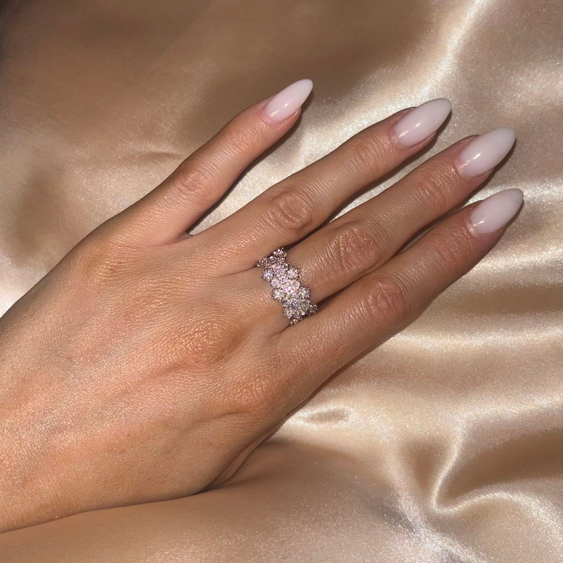𝖲𝖠𝖡𝖤𝖭𝖣𝖠 Glitter Glam Ring