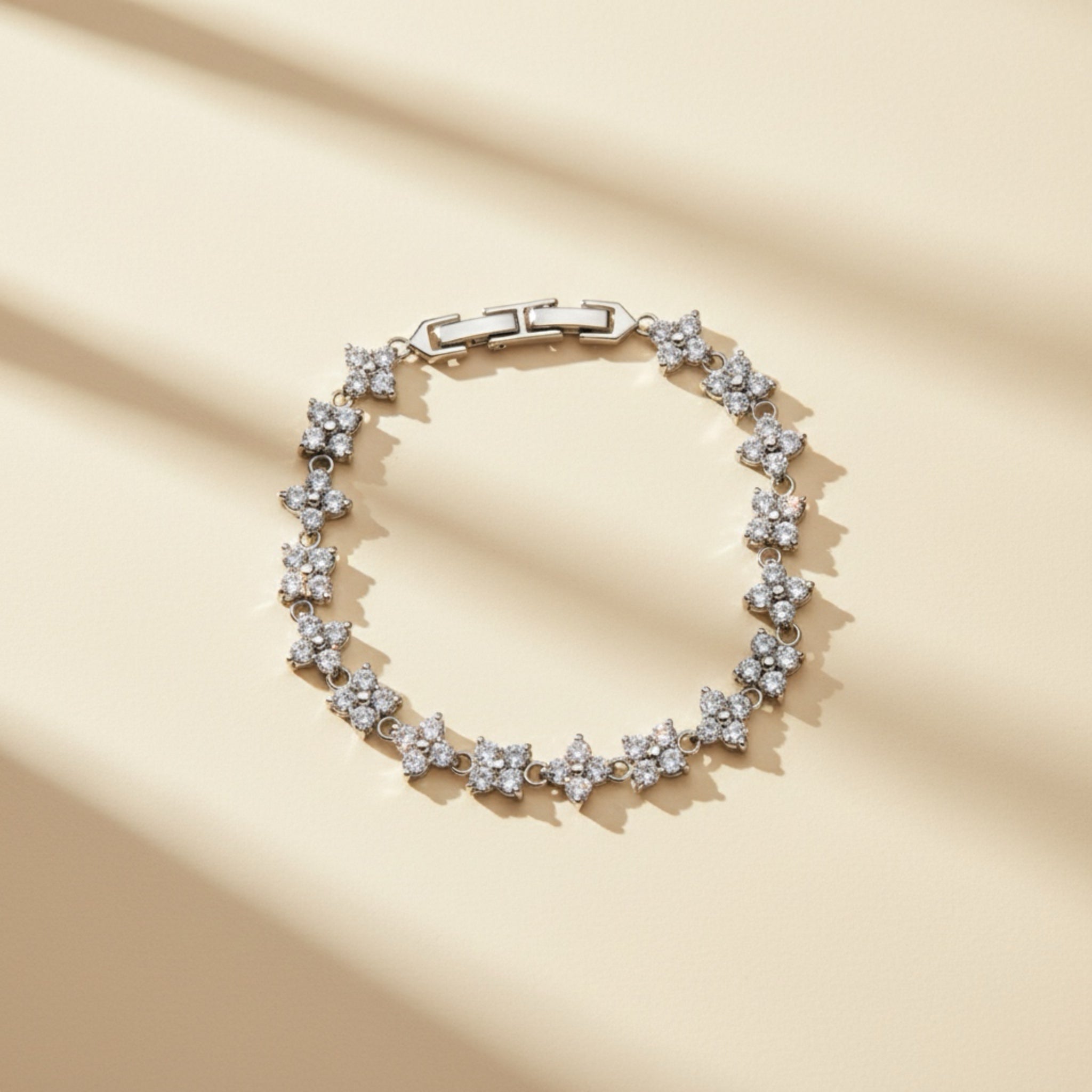 𝖲𝖠𝖡𝖤𝖭𝖣𝖠 Flower Bracelet