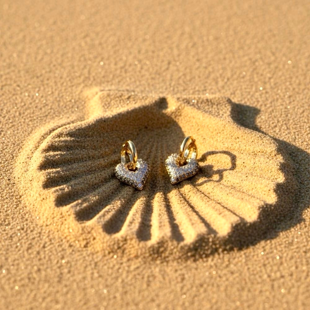 𝖲𝖠𝖡𝖤𝖭𝖣𝖠 Heart Earrings