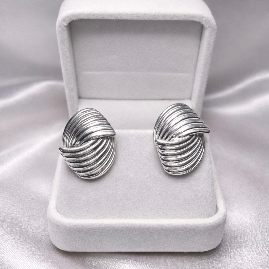𝖲𝖠𝖡𝖤𝖭𝖣𝖠 Simple Earrings